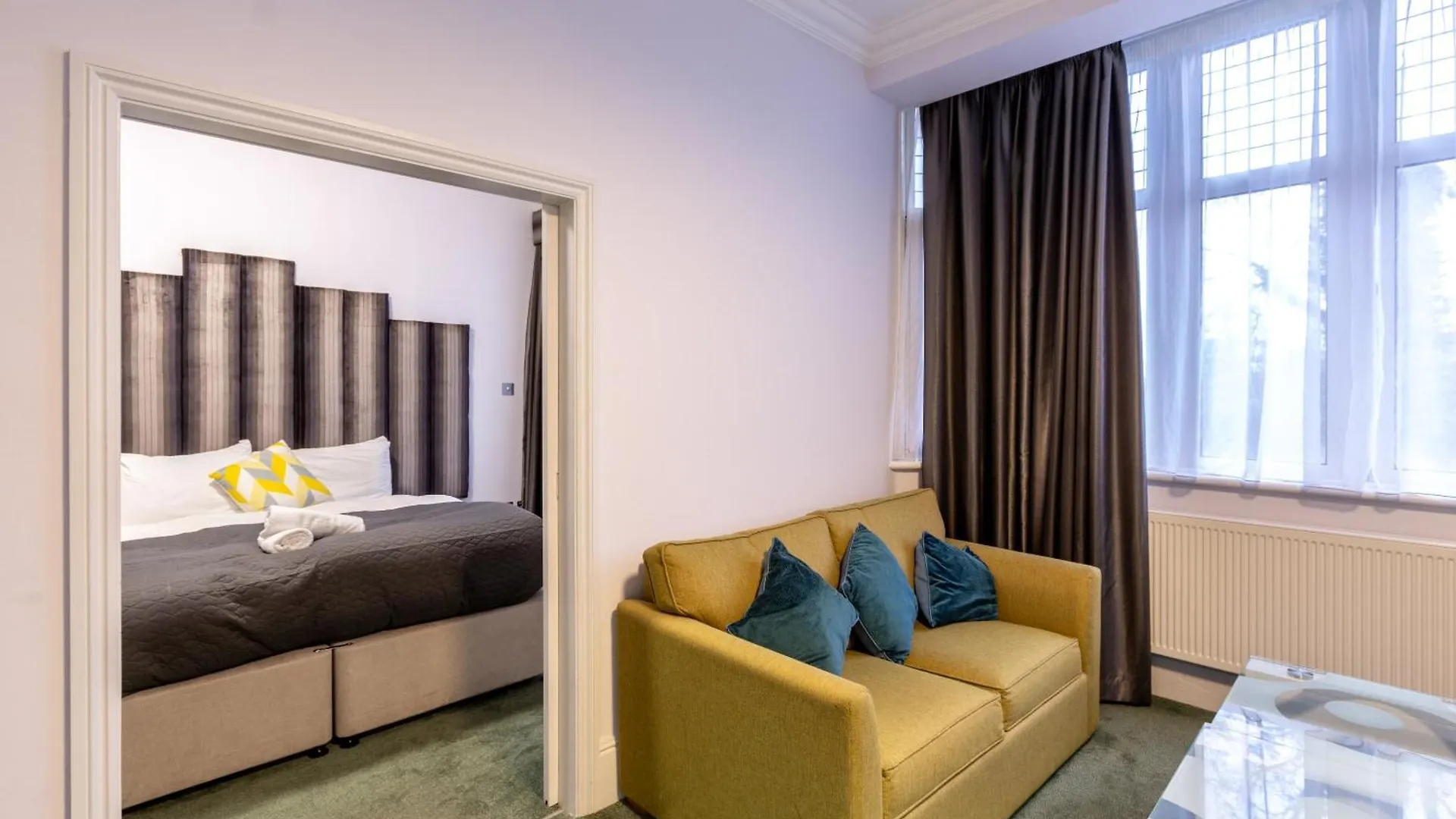Отель London Gatwick Inn Великобритания